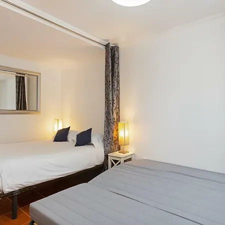 Very Nice Minutes From Martimmoniz Lisboa